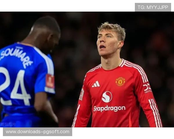 深度报道：曼联热刺交锋历史百年回顾，从传奇到现代